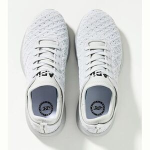 APL TechLoom Phantom Sneakers in Silver Reflective Size 7/ excellent
